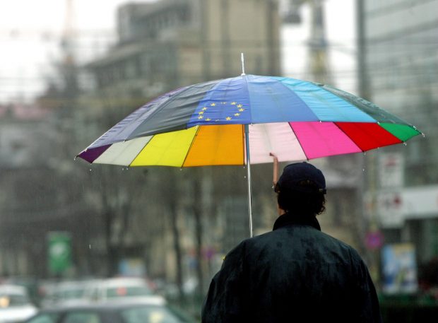 Vreme rea în următoarele zile în România. Cod galben de ploi pentru patru județe și ninsoare la munte