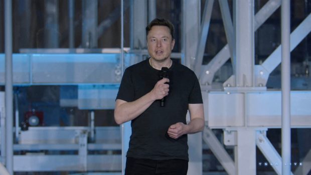 Elon Musk dezvăluie, într-un rar interviu, că nu folosește cea mai descărcată aplicație din SUA și că l-a votat pe Joe Biden