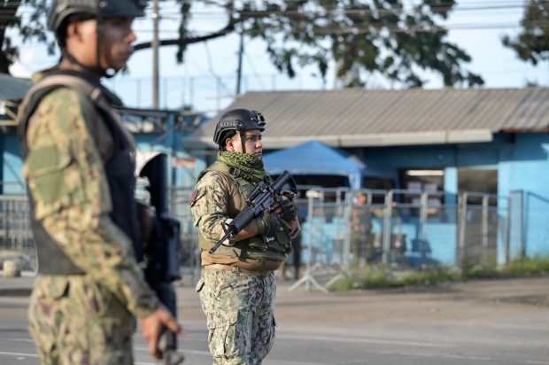 Noi violențe în închisorile din Ecuador, soldate cu moartea a cel puțin 12 deținuți