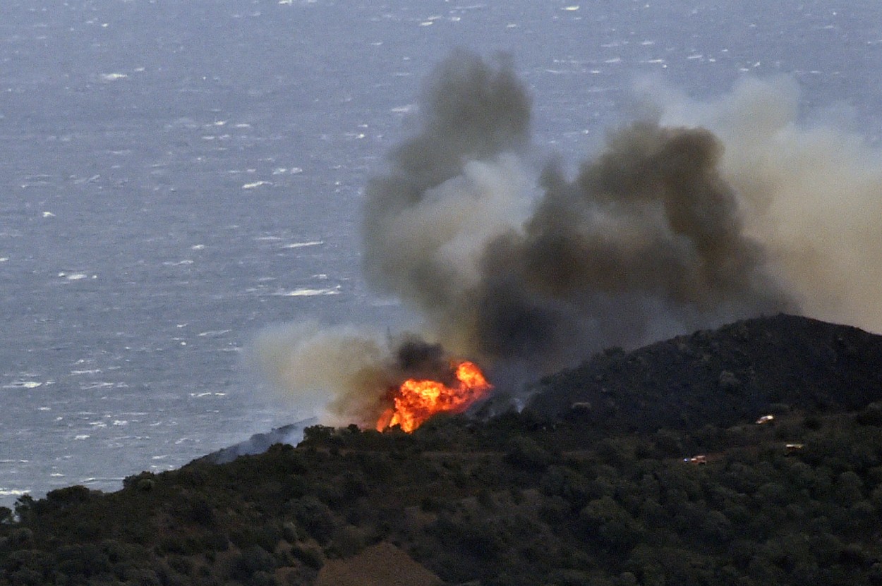 Μια δασική πυρκαγιά κατέστρεψε περισσότερα από 1.000 εκτάρια στα σύνορα μεταξύ Ισπανίας και Γαλλίας.  «Ένα εξαιρετικά δύσκολο καλοκαίρι 2023» μπροστά μας