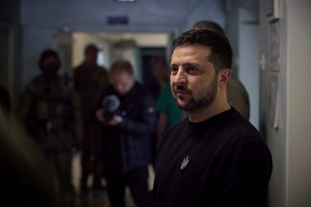 Volodimir Zelenski, dezvăluiri despre părinții lui și sfaturile pe care i le oferă pe timp de război: „Tatăl meu îmi spune: «Bine lucrat, termină-i»”