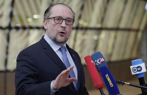 Ministrul austriac de externe, Alexander Schallenberg, a anunțat că Viena se opune în continuare aderării României la spațiul Schengen