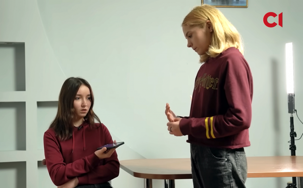 Cum au scăpat două adolescente ucrainene din mâinile rușilor, după ce au fost ținute aproape un an departe de familii. „Ni s-a spus că mergem acolo pentru două săptămâni”