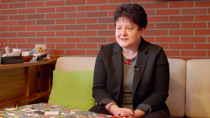 Cazul Dan Diaconescu. „Nu există prostituție infantilă. Există doar trafic de minori”, explică directoarea unei organizații care ajută victimele