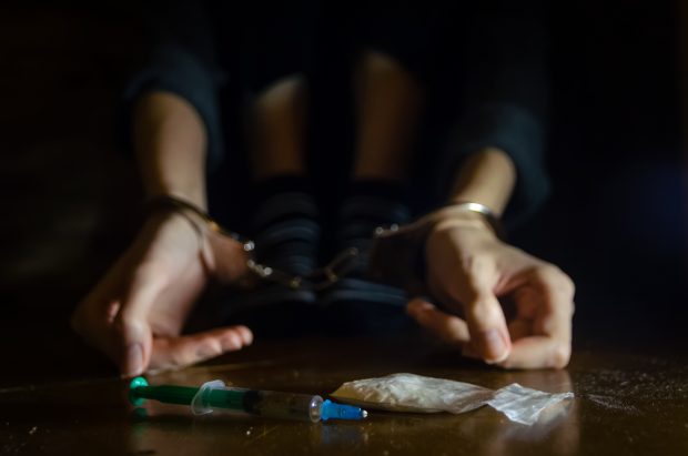 Un medic psihiatru arată de ce consumul de droguri nu trebuie tratat cu închisoarea: „Este exact atitudinea pe care o aveam cu bolnavii de ciumă”