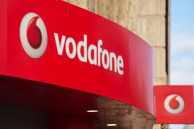 Pagina de Media: Vodafone și alte două firme și-au retras publicitatea de la România TV, imediat după a doua emisiune la adresa Iuliei Marin