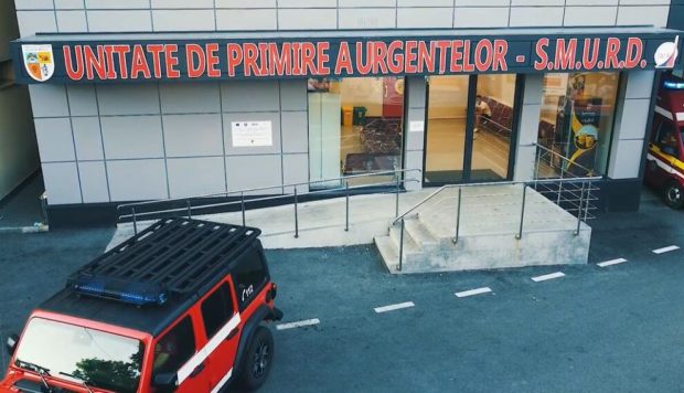 Bebeluș de 11 luni din Bistrița, transportat la Spitalul de Arși din București, după ce a fost opărit. Are arsuri pe 20% din corp