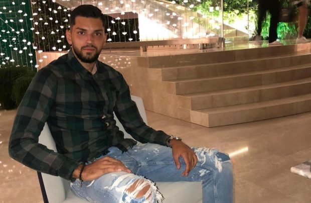 Mutat în urmă cu un an și jumătate în România, un german s-a prins rapid care sunt defectele locului: Am înțeles aici că 100% înseamnă de fapt „poate”. În plus, se înjură prea mult