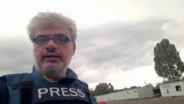 Un jurnalist ucrainean a fost împușcat mortal de lunetiști ruși în Herson, în timp ce unul italian a fost rănit