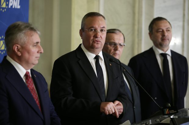 Noile măsuri PNL din programul de guvernare: Creșterea salariilor prin reducerea CAS și fără impozit pentru pensiile de până la 3.000 de lei. Care sunt țintele PSD?