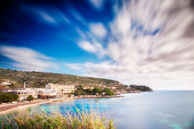 Un primar polonez a murit după ce a căzut de la balconul unui hotel din Sardinia, Italia
