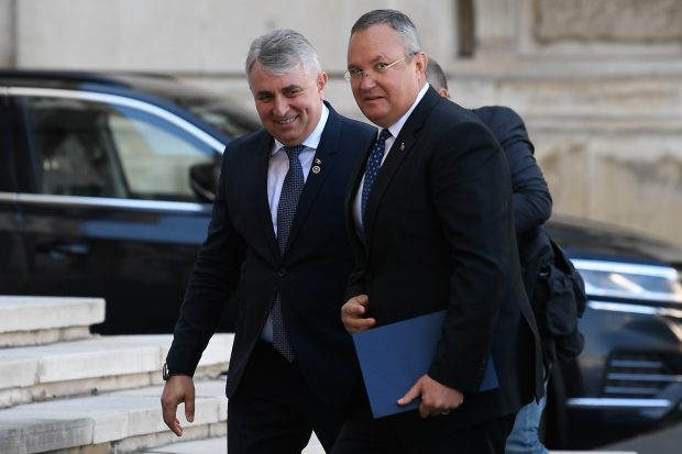 Ciucă-Bode, primul tandem din fruntea PNL care copiază modelul PSD și ascunde contractele cu presa. Au dublat sumele plătite în 2022