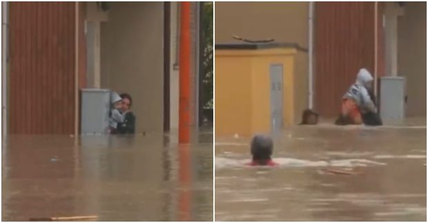 Momentul în care o fetiță e salvată din apele de peste un metru adâncime, în orașul italian Cesena