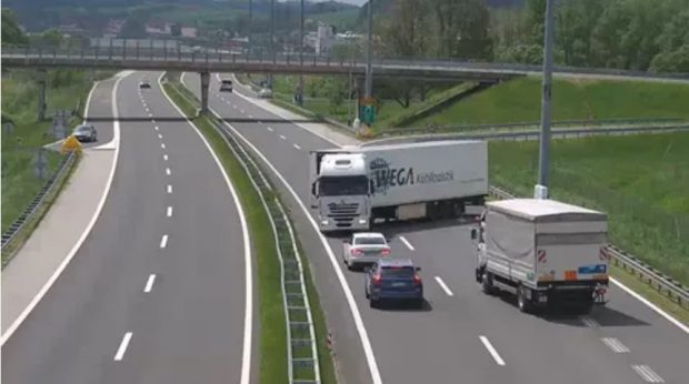 Șofer român de TIR, trei minute de nebunie totală pe o autostradă din Croația. Camionagiul riscă pedeapsa cu închisoarea