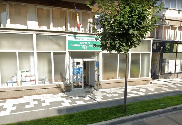 Percheziţii în Timiș, după ce o angajată fictiv la Primărie a fost prinsă că lucra la un cabinet medical