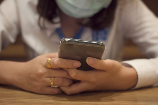 Ce au decis judecătorii în cazul profesorului din Dolj care a invitat o elevă să dea testul de istorie la el acasă, „cu picioarele desfăcute”