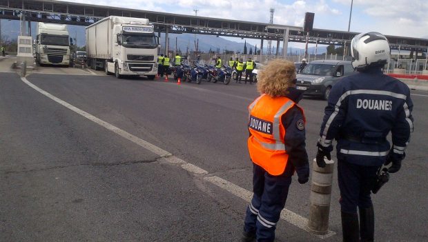 Un șofer român de TIR a convins un judecător francez să-i dea o pedeapsă blândă: „Am ținut cont comportamentul dumneavoastră corect”