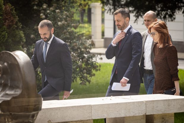 Primul ministru slovac Eduard Heger i-a cerut președintei țării să-l elibereze din funcție