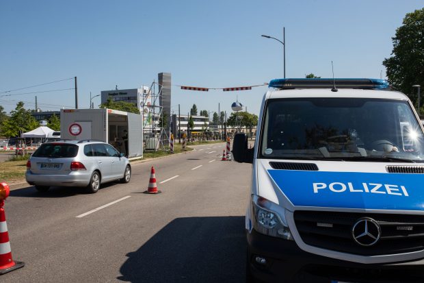 Avion prăbușit în Elveția, în timp ce efectua o cursă turistică. Trei oameni a murit