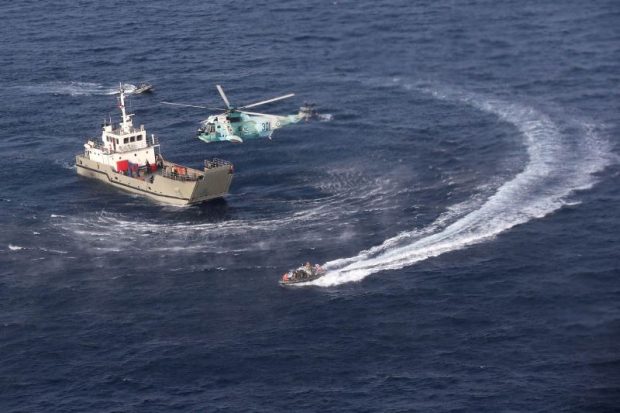 Zeci de persoane sunt date dispărute, după ce un vas chinezesc de pescuit s-a răsturnat în Oceanul Indian