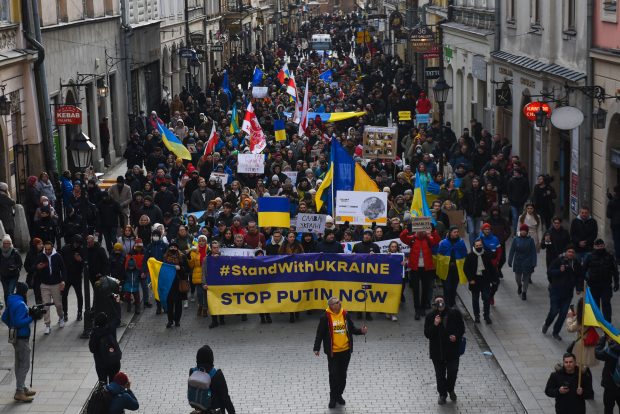 INTERVIU. De ce Europa de Est a reacționat imediat, iar Europa Occidentală mai pragmatic la războiul din Ucraina. Și la ce ne putem aștepta