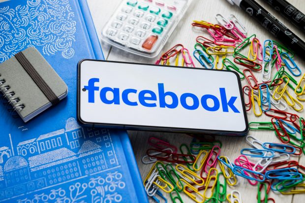 Facebook a fost amendată cu 746 de milioane de euro pentru modul în care stochează datele utilizatorilor europeni