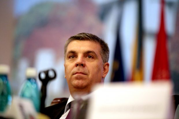 Cine este Valeriu Zgonea, noul șef al Autorității care reglementează comunicațiile: inginer CFR, masterate la instituțiile de forță, președinte al Camerei Deputaților, achitat de justiție