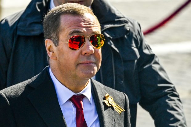 Dmitri Medvedev îi amenință pe „oficialii tembeli” ai Marii Britanii care ajută Ucraina: „Oricare dintre ei poate fi considerat o țintă militară legitimă”