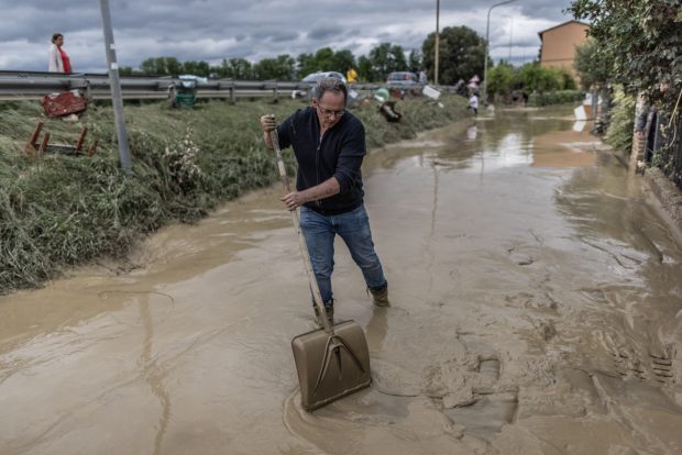 Italia încearcă să-și revină după cele mai grave inundații din ultimii 100 de ani. Imagini din dronă cu urmările dezastrului