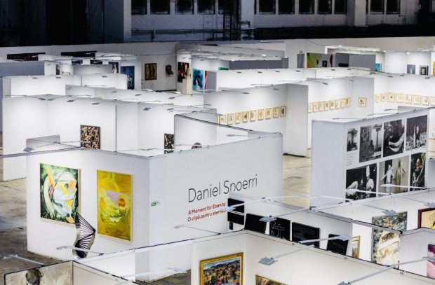 Artă contemporană, societate și caritate. S-a deschis târgul de artă MoBU, la Romaero Băneasa