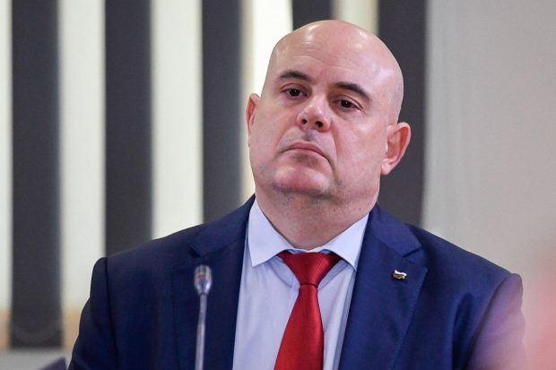 Asociații de presă îl critică pe procurorul general al Bulgariei după ce numele unor jurnaliști de investigație, printre care și cel al unui român, au fost vehiculate pe fondul tentativei de asasinat 
