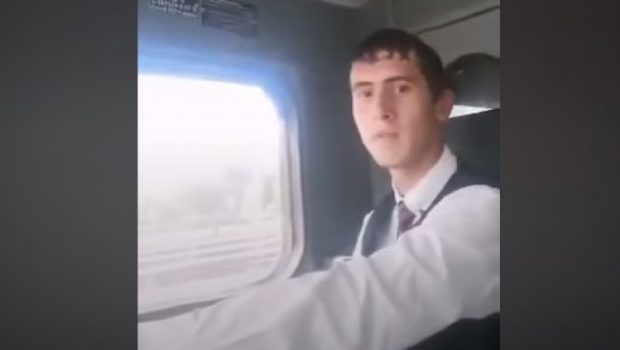 Tânărul care a furat o locomotivă din Medgidia s-a filmat în timp ce făcea pe mecanicul. Ce a declarat la anchetă – VIDEO