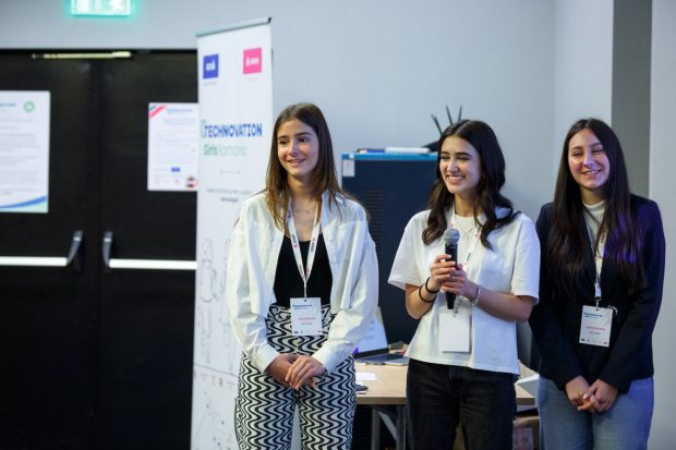 De la liceu în semifinalele celei mai importante competiții internaționale: Technovation Girls