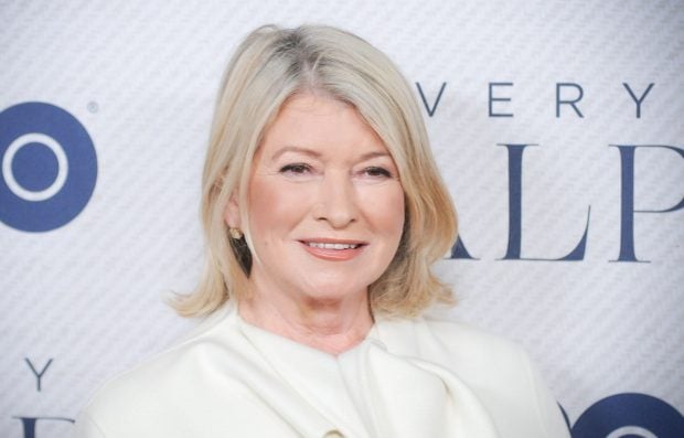 Martha Stewart a pozat în costum de baie la 81 de ani