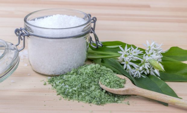 7 metode să mănânci mai puțină sare. Succes garantat!