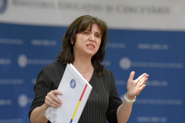 Fosta ministră a Educației, Monica Anisie, dezacord la tribuna Senatului: „Aceste legi este despre viitor”