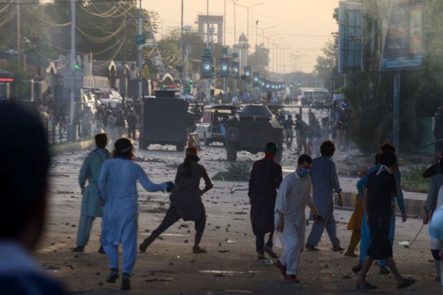 Armata Pakistanului a ieșit pe străzi pentru a potoli protestele izbucnite după arestarea fostului premier Imran Khan