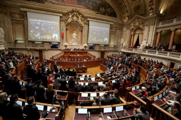 Portugalia a legalizat eutanasia, după o lungă dezbatere care a divizat țara. Opozanții asigură că legea nu se va aplica