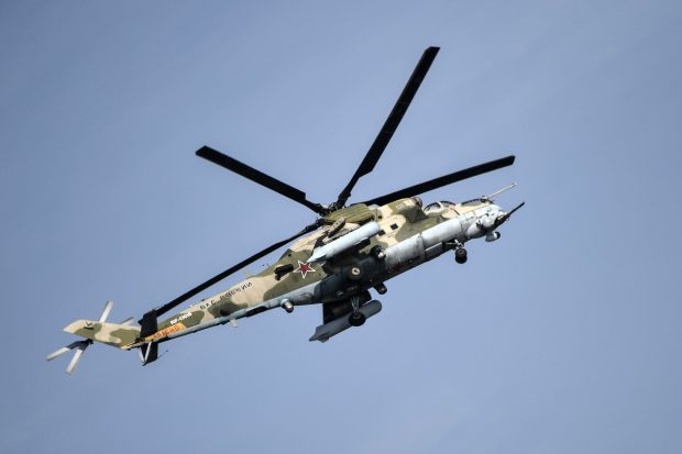 Un elicopter militar rusesc s-a prăbușit în Crimeea. Moscova spune că incidentul, în care au murit doi piloți, a avut loc în timpul unui zbor de antrenament