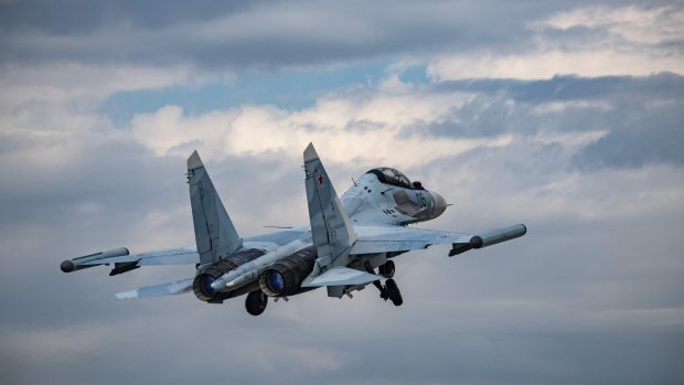 Detalii despre incidentul în care avionul rusesc Suhoi Su-35 a tăiat calea unei aeronavei poloneze:  „A zburat la 5 metri. Au fost turbulențe semnificative”
