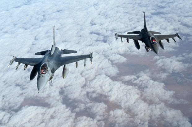 Olanda „ia serios în considerare” să înarmeze Ucraina cu avioane F-16. Câte astfel de aparate de luptă ar putea ajunge la Kiev
