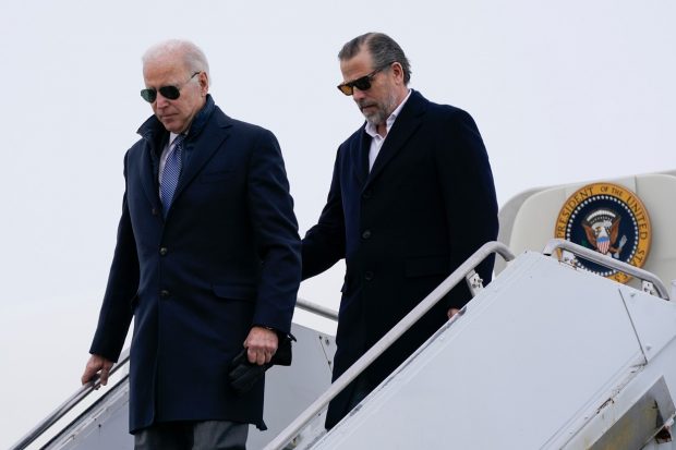 Familia Biden a primit 1 milion de dolari de la afaceristul român condamnat Puiu Popoviciu, acuză congresmeni americani din opoziție