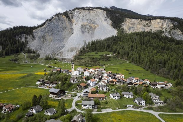 Un oraș din Elveția a fost evacuat sub amenințarea alunecărilor de teren
