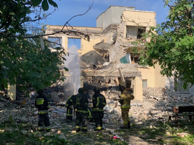 LIVETEXT Război în Ucraina, ziua 447 | Ucrainenii continuă să avanseze în Bahmut, rușii au intensificat atacurile în Harkov, Cernihiv și Sumî