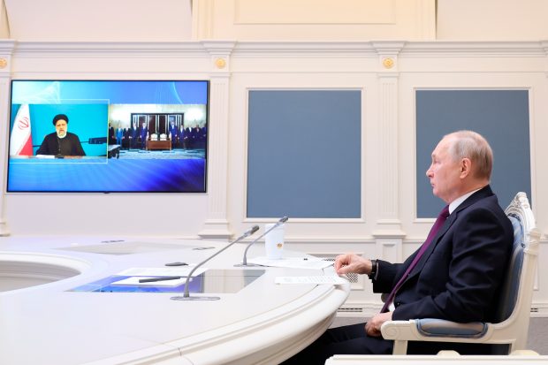 Rusia și Iran, acord pentru construirea unei linii de tren prin coridorul de transport care rivalizează cu Canalul Suez