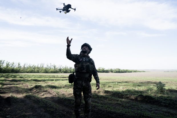 LIVETEXT Război în Ucraina, ziua 450 | Kievul afirmă că atacurile rușilor se concentrează acum pe împiedicarea contraofensivei ucrainene. Ce se întâmplă pe frontul din Bahmut
