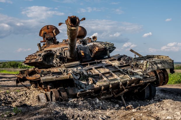 Rusia a pierdut în Ucraina peste 2.000 de tancuri, adică cel puțin două treimi din unitățile cu care începuse războiul, arată un raport