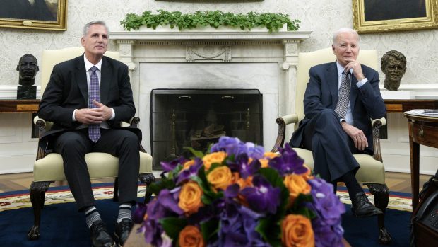 Acord între președintele american Joe Biden și republicani, pentru a evita o criză declanșată de intrarea SUA în incapacitate de plată