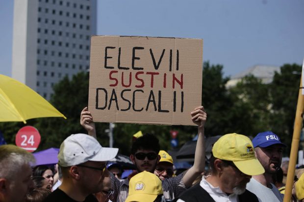 Asociațiile Elevilor, după suspendarea grevei: „N-o să-i facem laudatio doamnei ministru Ligia Deca că ne lasă să ne dăm examenele. Vom avea același sistem dezastruos”