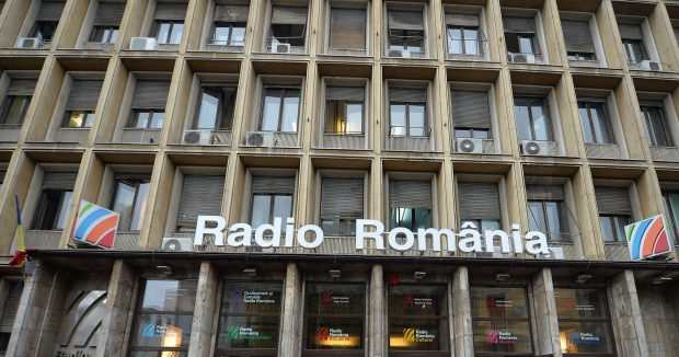 Sindicaliștii cheamă DNA la Radio România: Au dat 150.000 euro pentru compartimentul juridic, dar au angajat avocatul unui șef. Răspunsul SRR